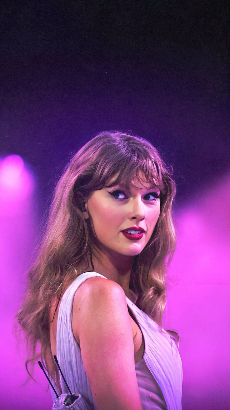 Taylor Swift Cool 4K Wallpaper
